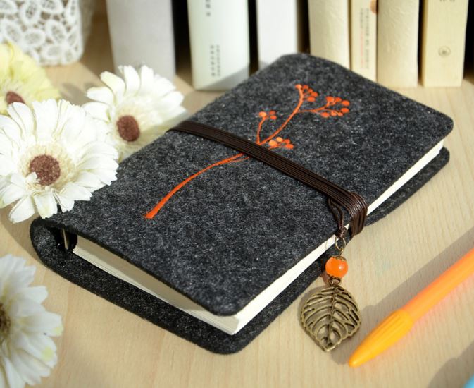 customizable classic vintage a3 a4 size elastic strap felt notebook